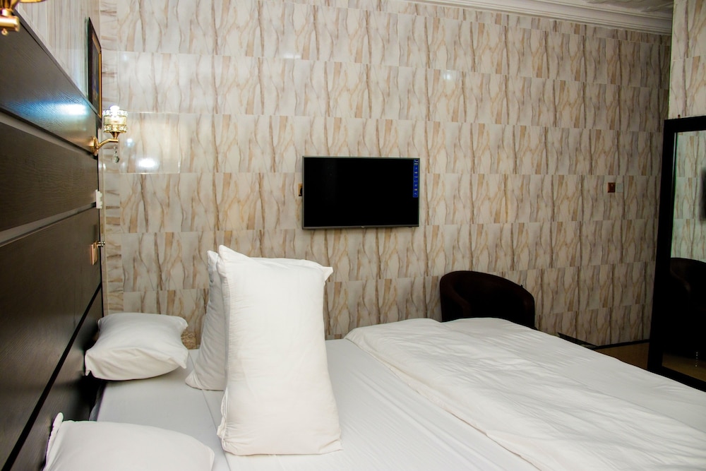 Standard Room photo 2