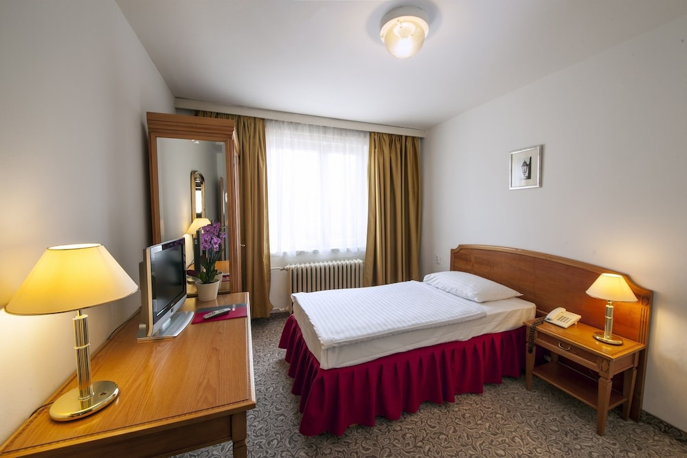 Classic Single Room