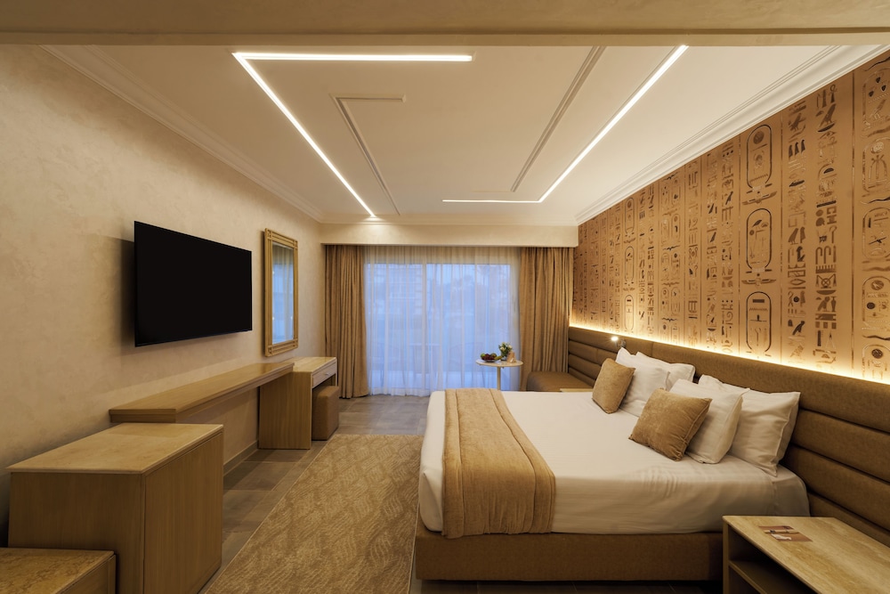 Deluxe Double Room-Cleopatra