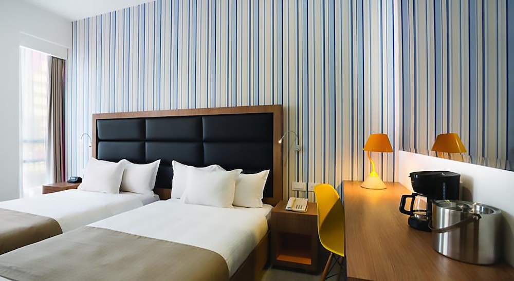 Room, 2 Twin Beds, Non Smoking (TRYP Room) photo 2