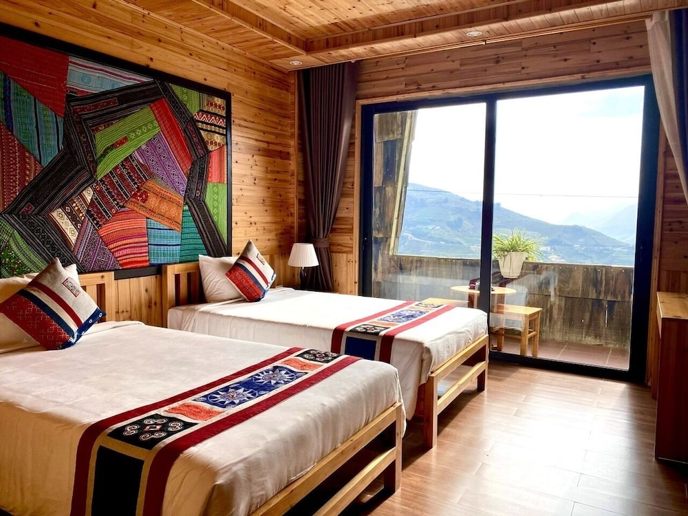 Panoramic Room