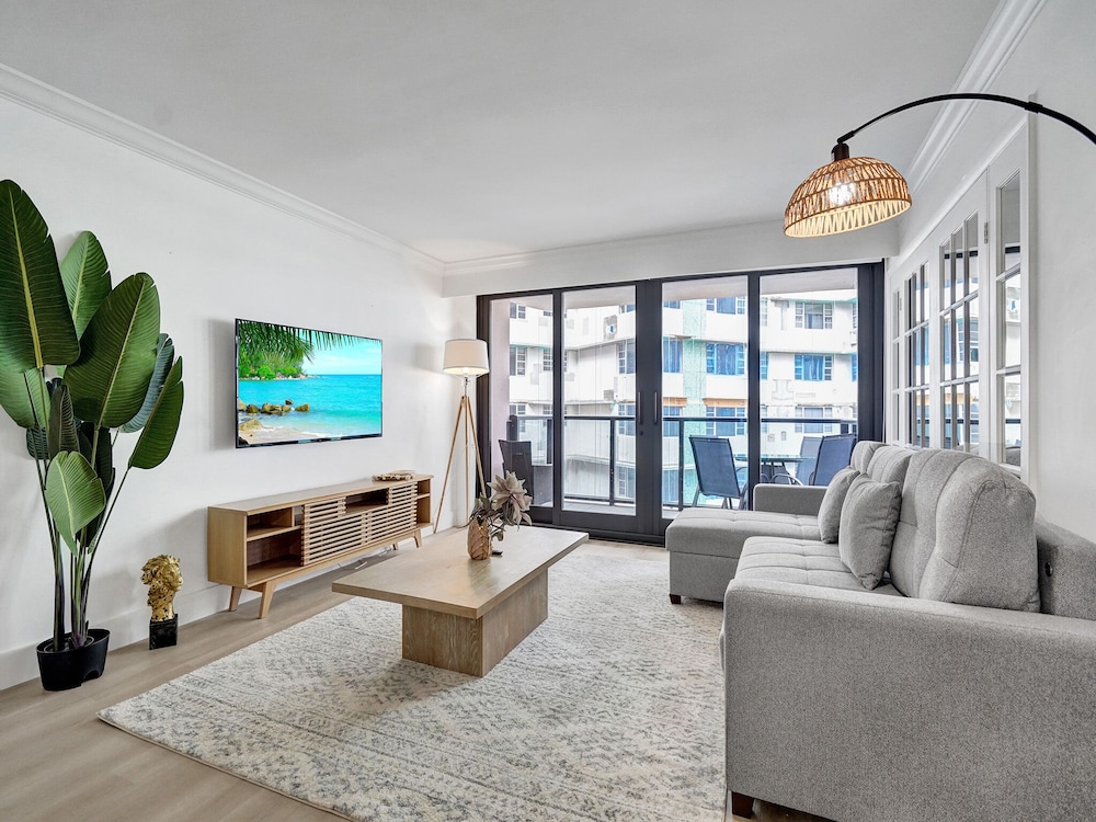 Comfortable Ocean View Condo 1214