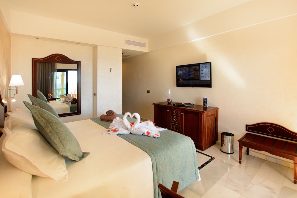 Double Room, Sea View - Photo 14