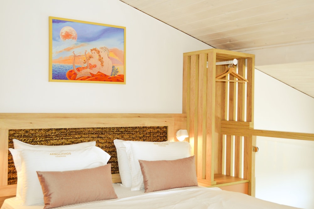 Deluxe Suite, Sea View photo 2