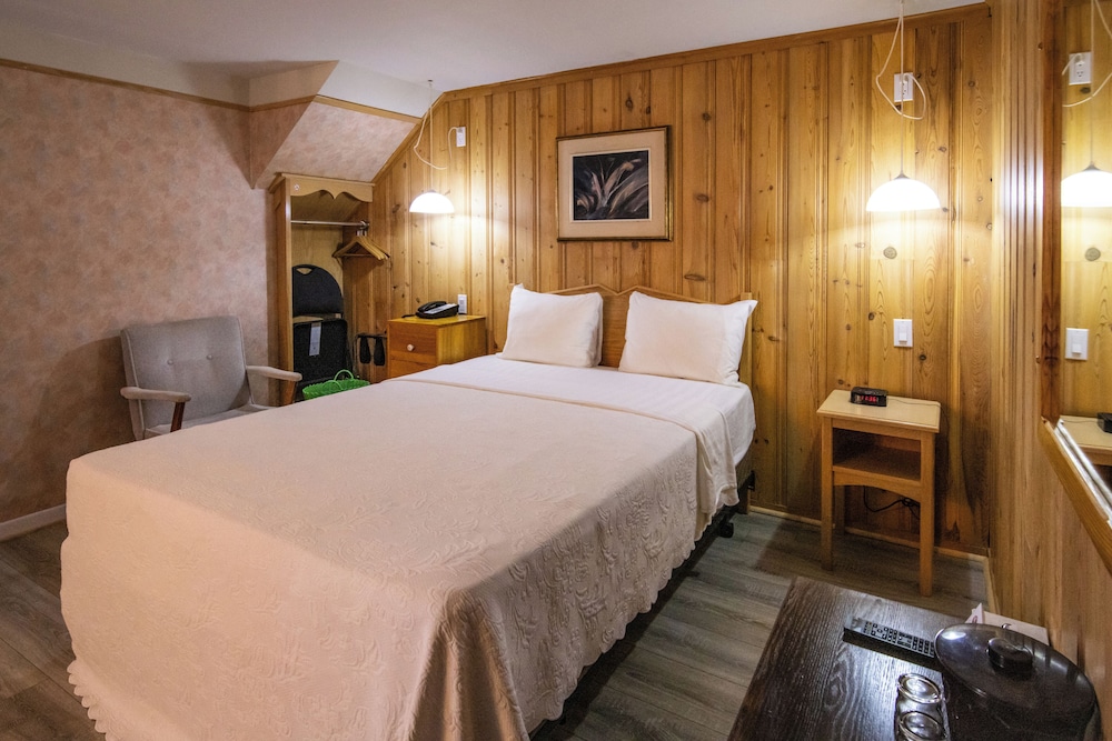 Basic Single Room
