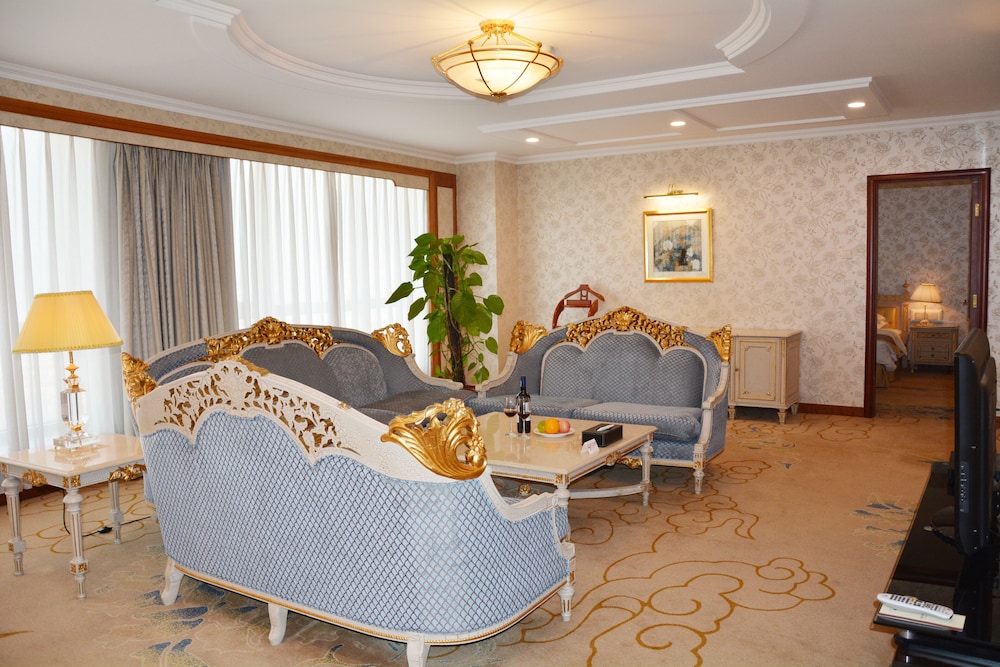 Executive Suite photo 1