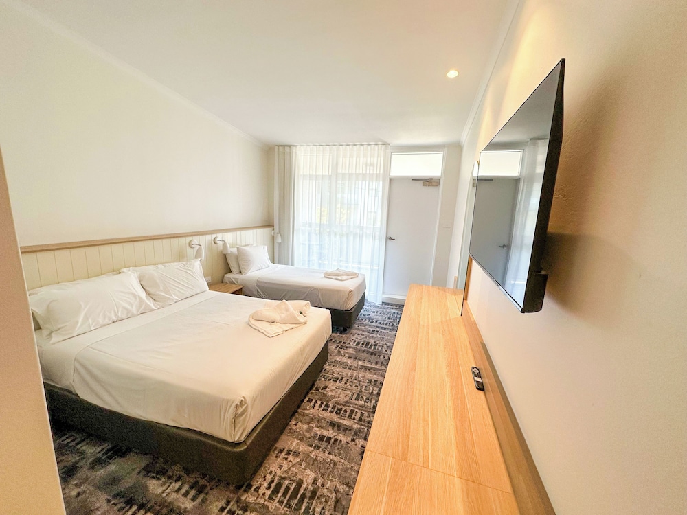 Standard Room, Non Smoking, Balcony (Double and single) photo 1