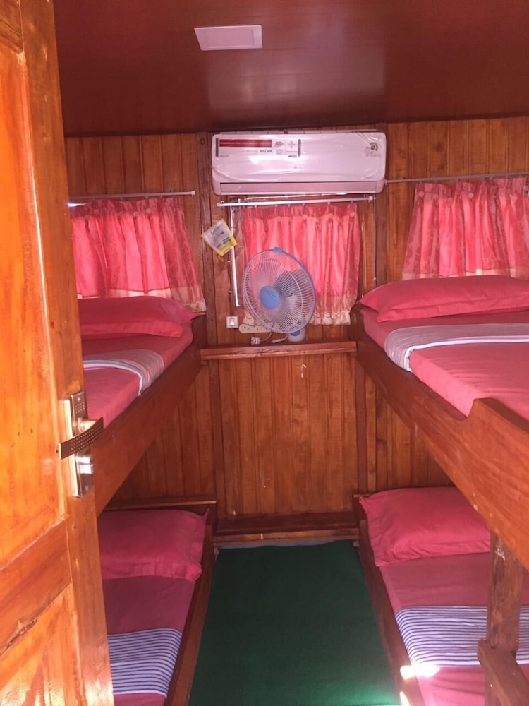 Superior Cabin, 1 Bedroom, Beach View, Sea Facing photo 1