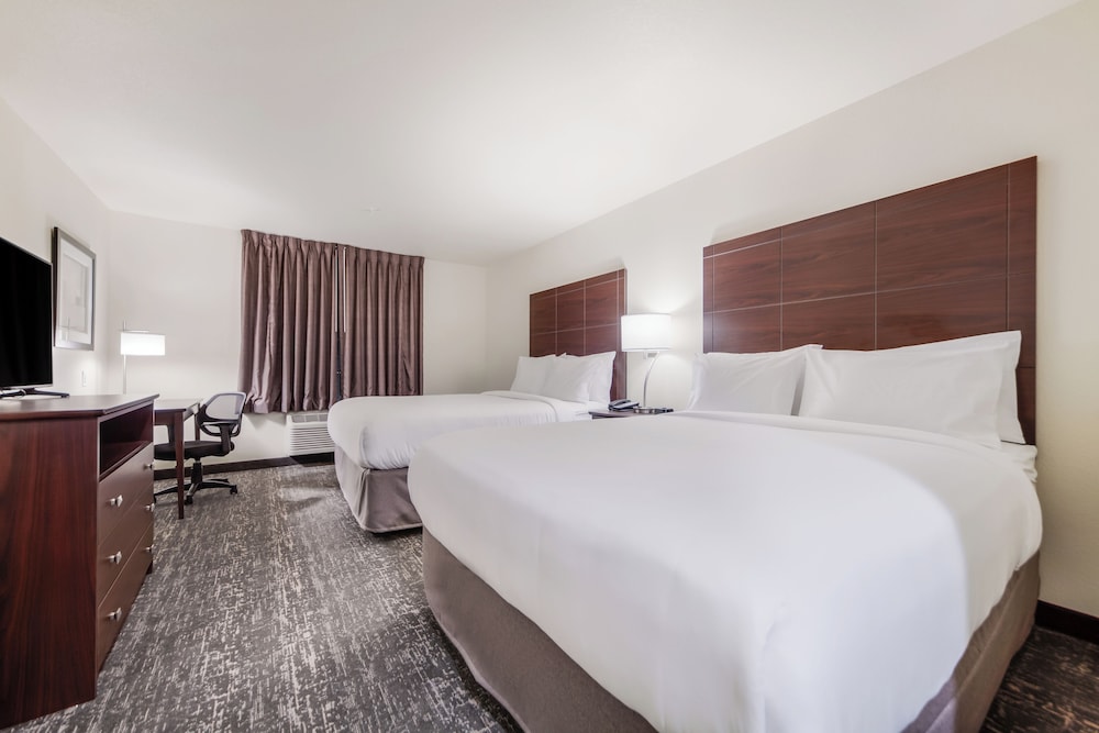 Room, 2 Queen Beds, Non Smoking (Audible/Visual) - Photo 1