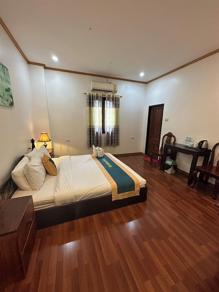Deluxe Double Room, 1 King Bed photo 2