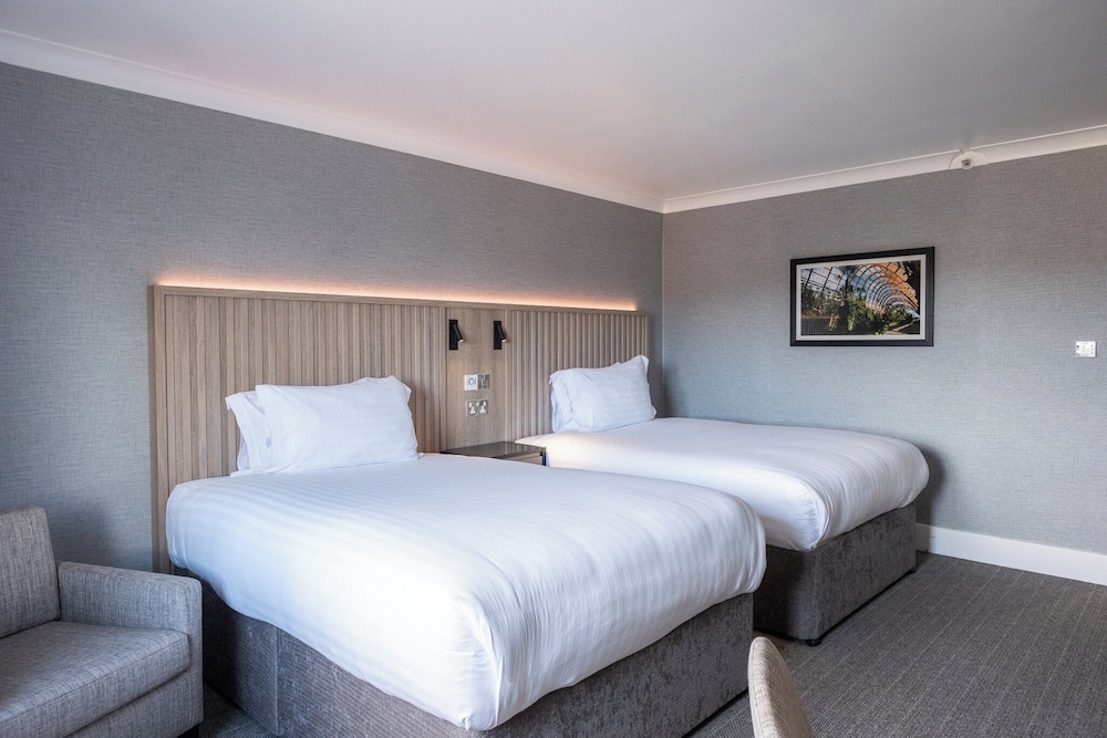 Standard Room, 2 Double Beds - Photo 2