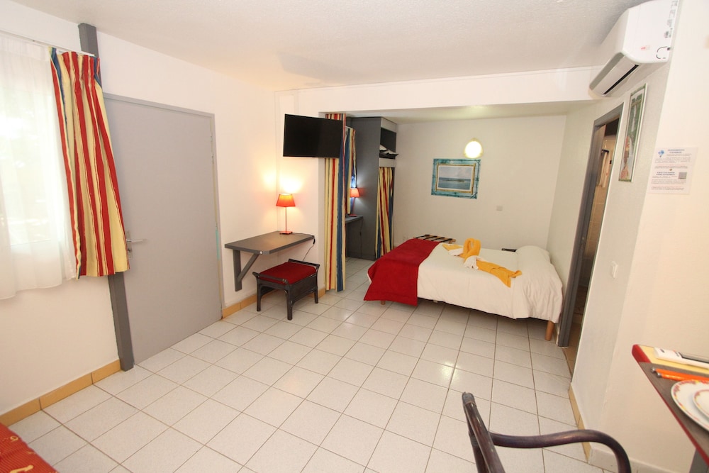 Quadruple Room, Kitchenette