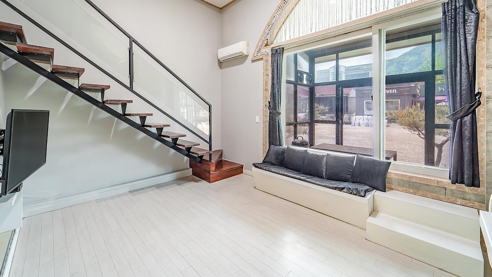 Basic Room, 1 Bedroom (A 101(With Pet))