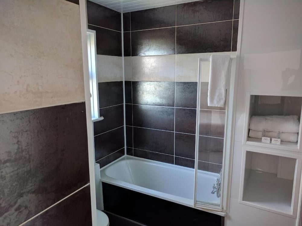 Classic Room, Private Bathroom photo 3