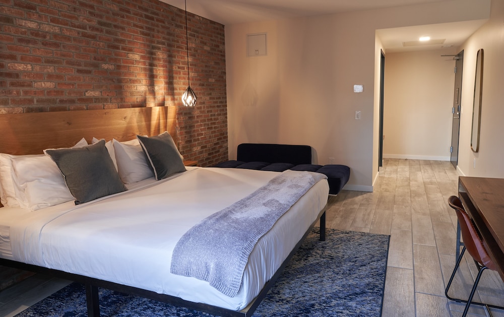 Premium Room - Photo 3