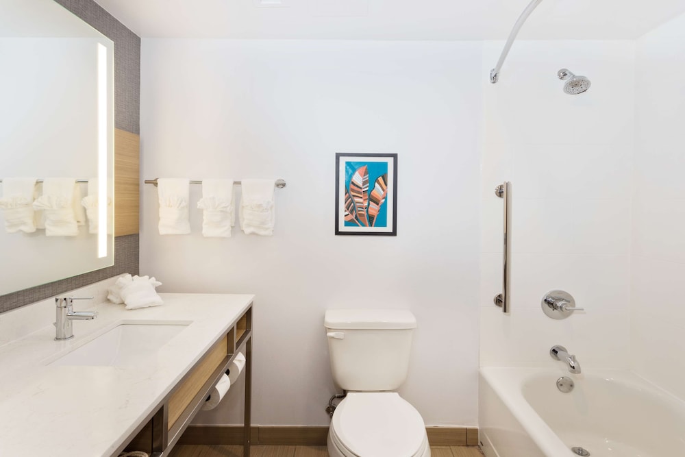 Room - Photo 4
