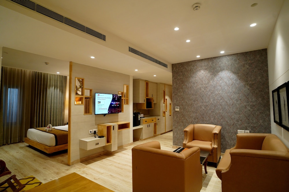 Luxury Studio Suite - Photo 4