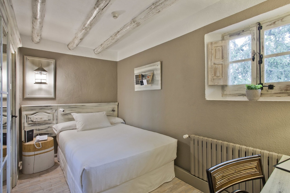 Standard Room (Mini)