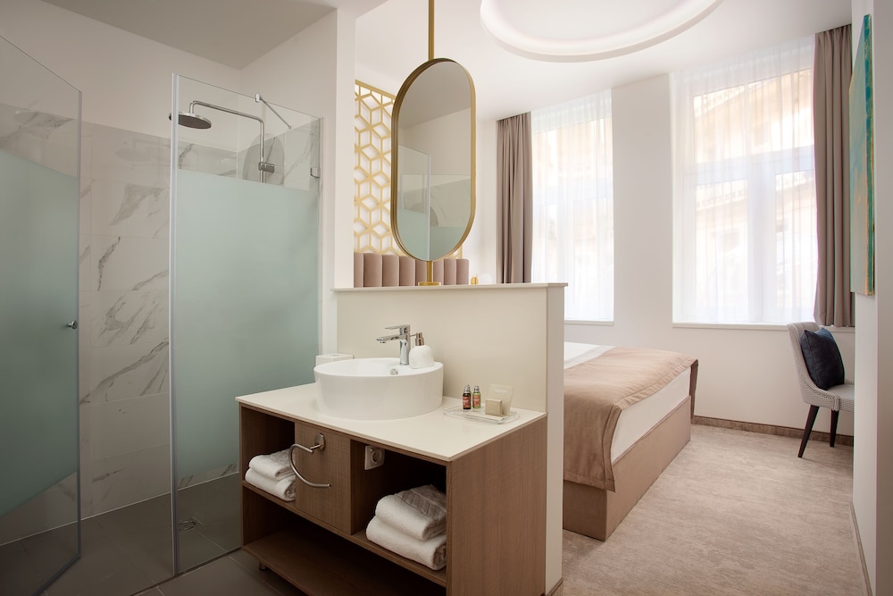 Superior Room - Photo 3