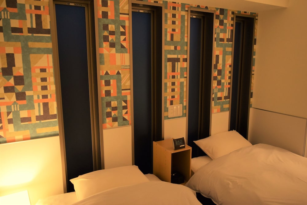 Premium Twin Room photo 2