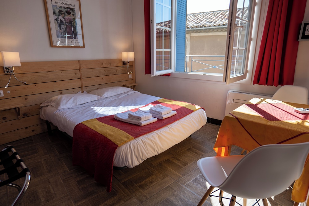Standard Room, 2 Twin Beds, Terrace photo 2