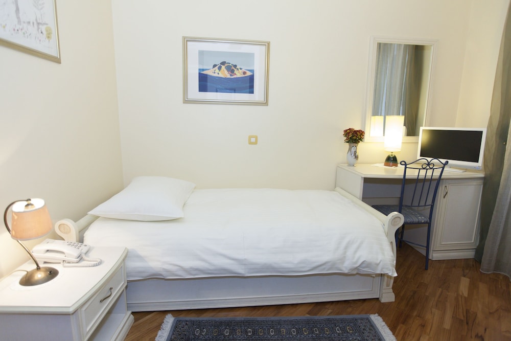 Single Room photo 2