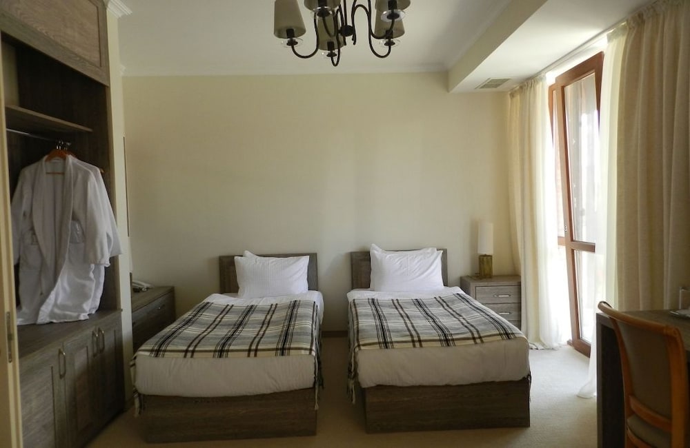 Classic Twin Room