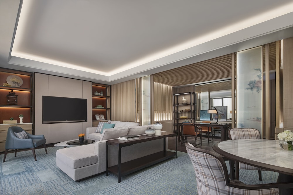 Park Executive Lakeview Terrace Suite - Photo 1
