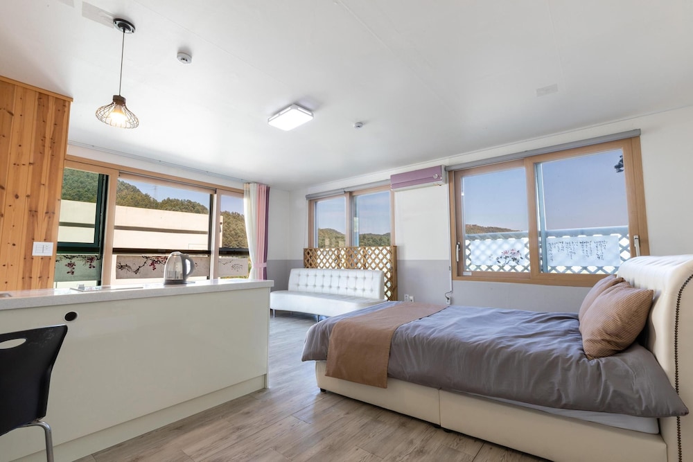Basic Room, 1 Bedroom (gureum) photo 3