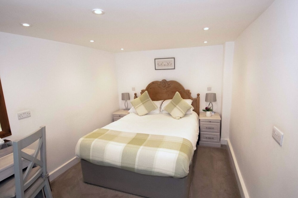 Superior Double Room, Ensuite, Garden View - Photo 2
