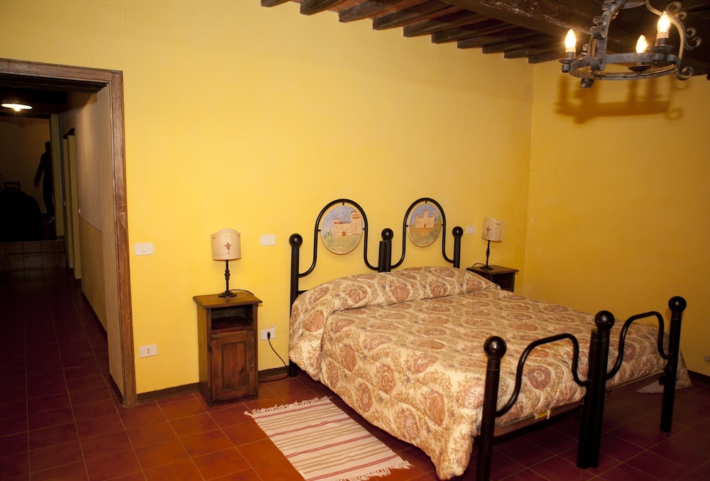 Apartment, 2 Bedrooms - Photo 1