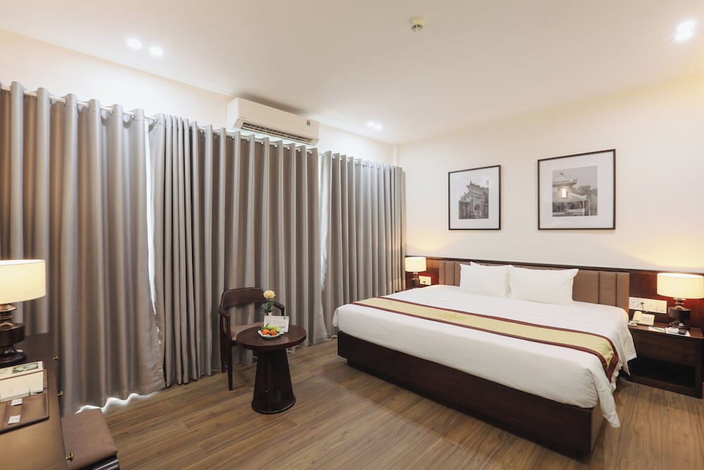 Premier Room, 1 Queen Bed, Garden View