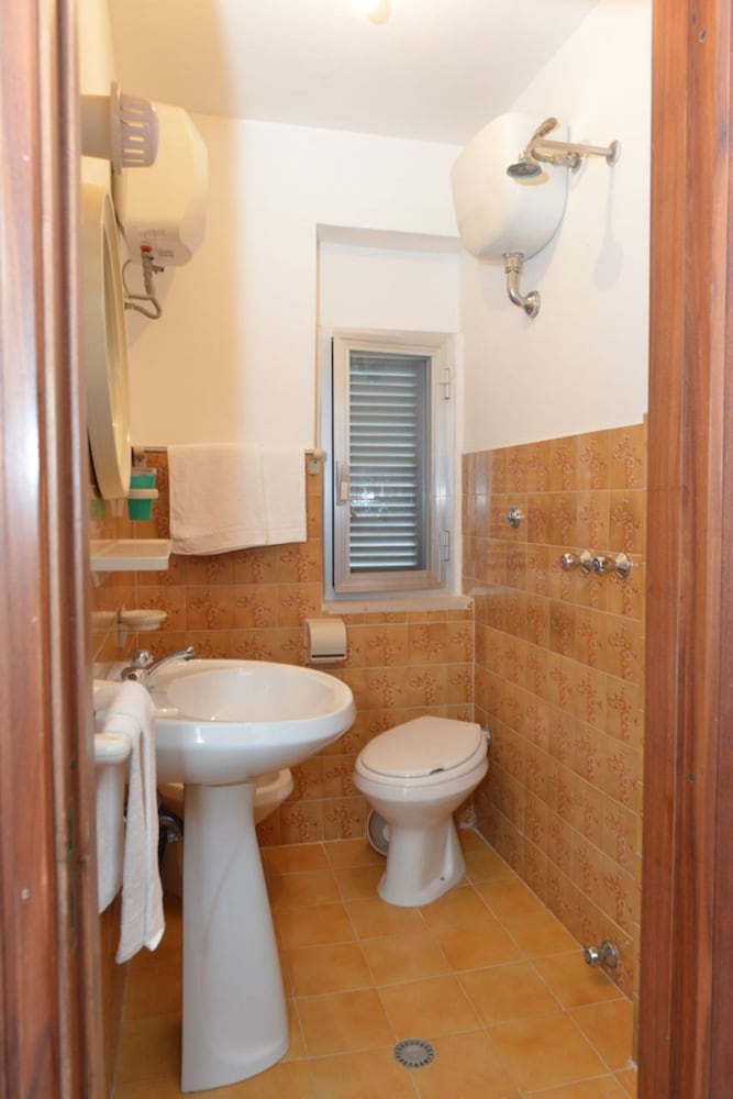 Triple Room, Balcony, Sea View photo 2