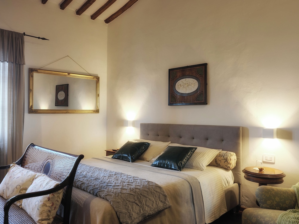 Deluxe Double Room, Hill View photo 2