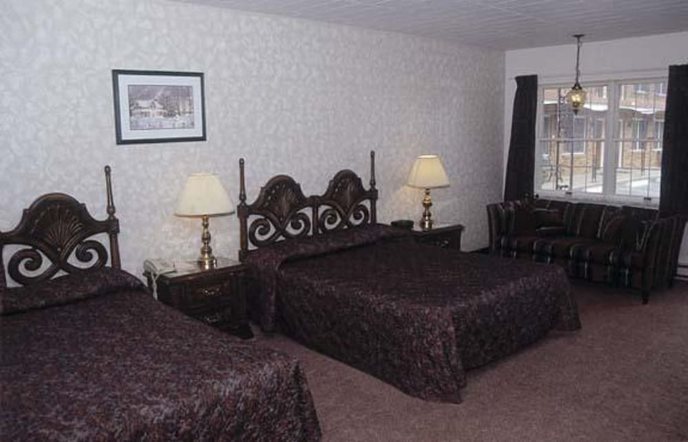 Standard Room, 2 Double Beds, Non Smoking photo 1