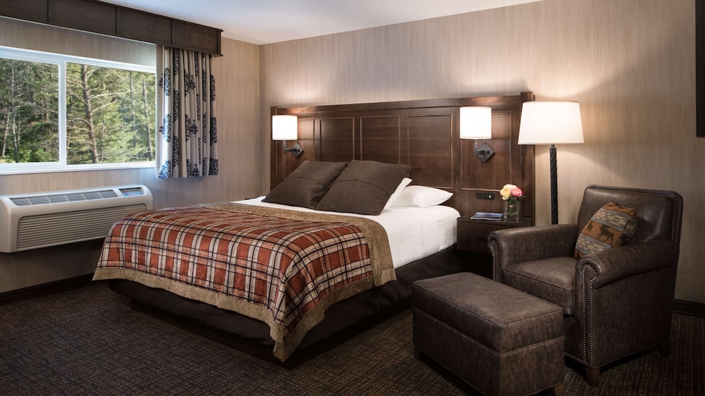 Business Room, 1 King Bed, Non Smoking, Refrigerator - Photo 2