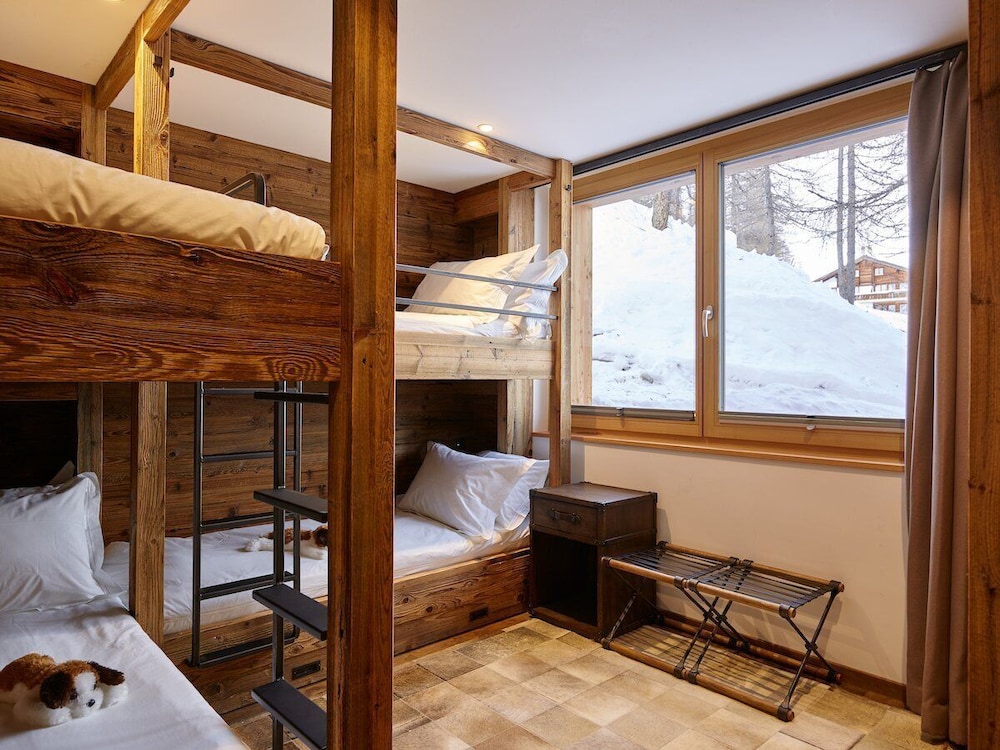 Room (Saas-Fee Bunk)