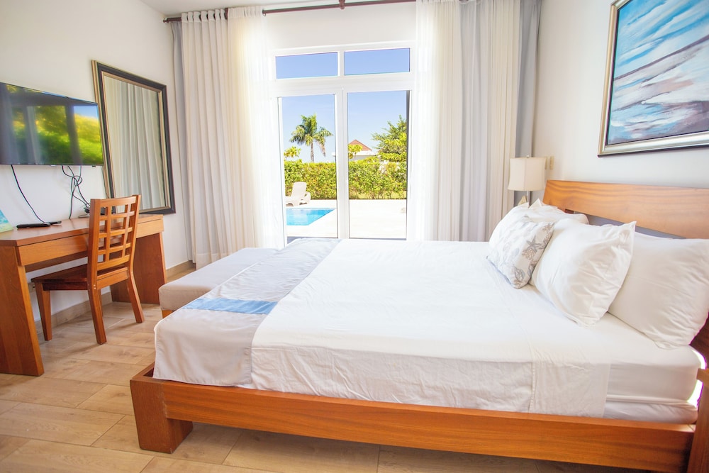 2 bedroom deluxe villa photo 3