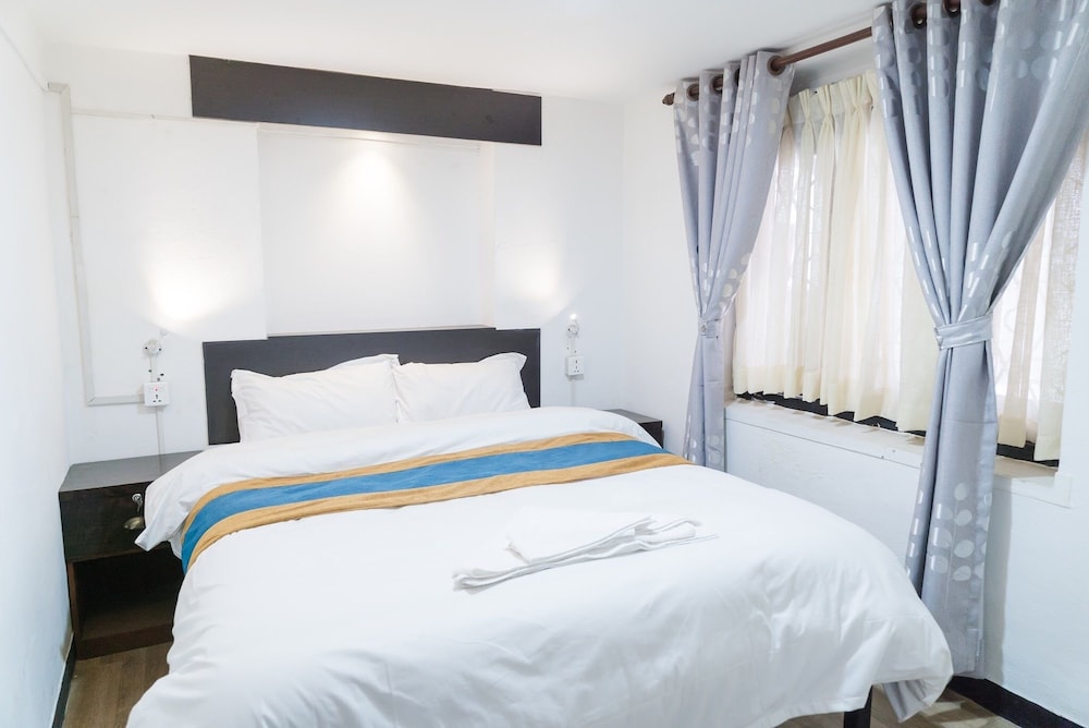 Deluxe Triple Room, 3 Twin Beds, Non Smoking