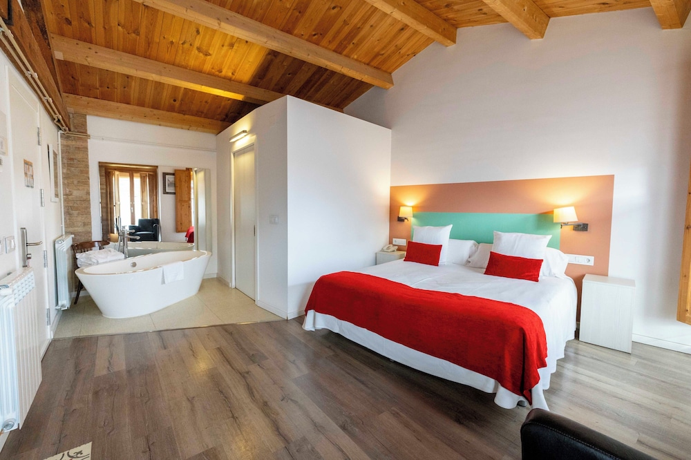 Habitación Doble o Twin Deluxe, Bañera, Vista al Patio