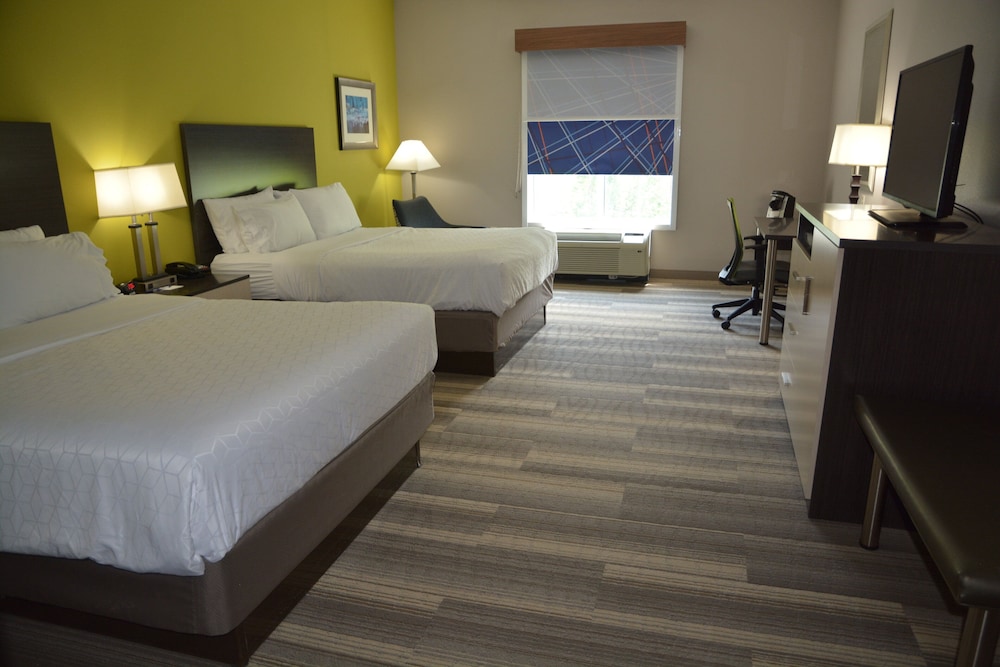 Room, 2 Queen Beds, Accessible (Comm, Mobil, Roll-In Shower)