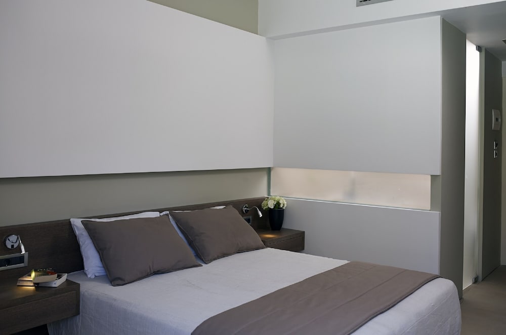 Superior Double Room with Pool View photo 2