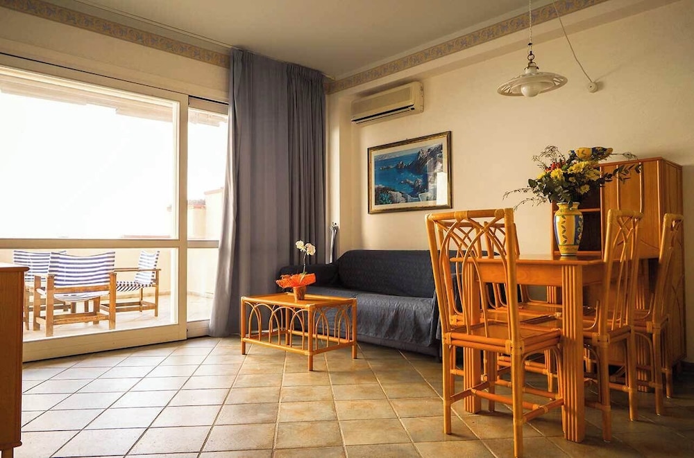 Family Apartment, Multiple Bedrooms, Sea View
