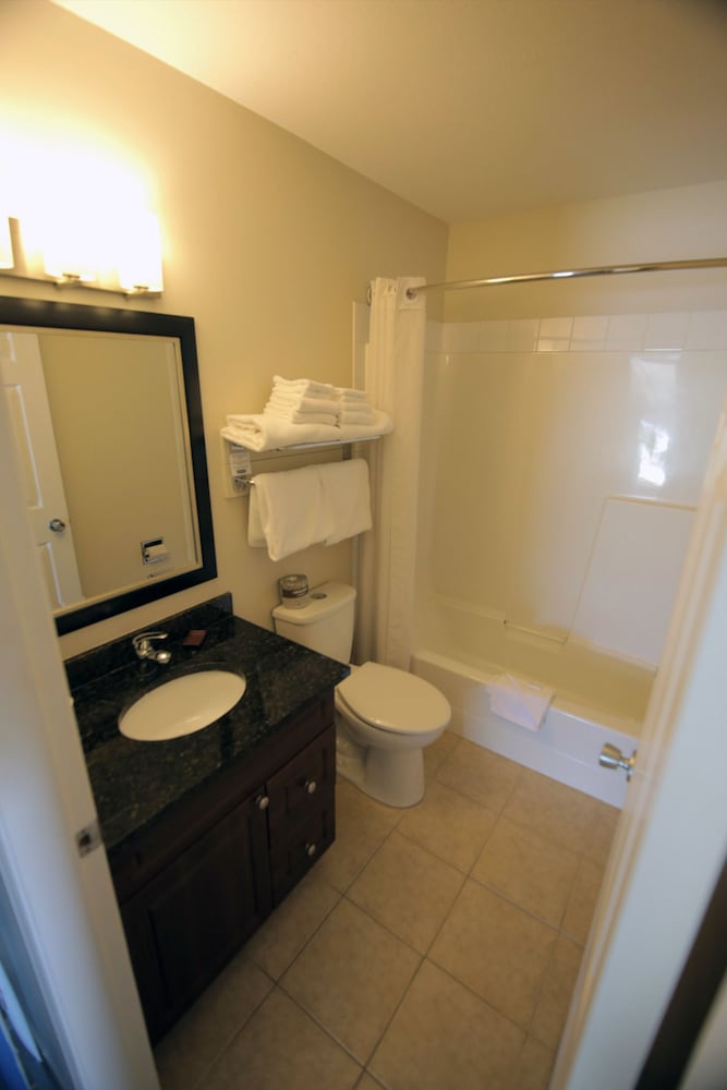 Suite, 1 Queen Bed with Sofa bed, Non Smoking, Kitchenette - Photo 7