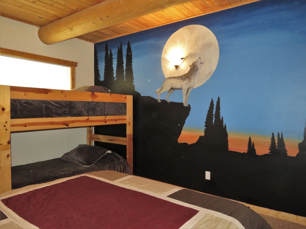 Family Quadruple Room, Multiple Beds, Shared Bathroom (Wolf, Balcony) photo 1