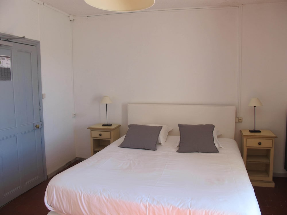 Basic Double Room, Ensuite (5) photo 1