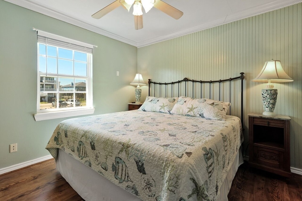 House, 2 Bedrooms