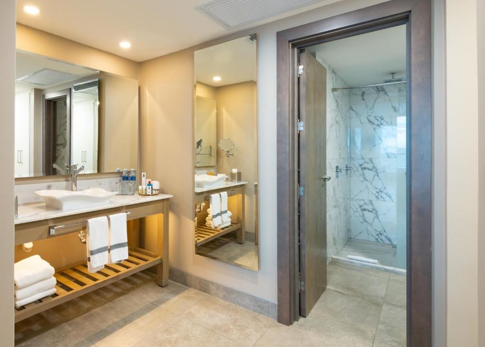Presidential Suite photo 3