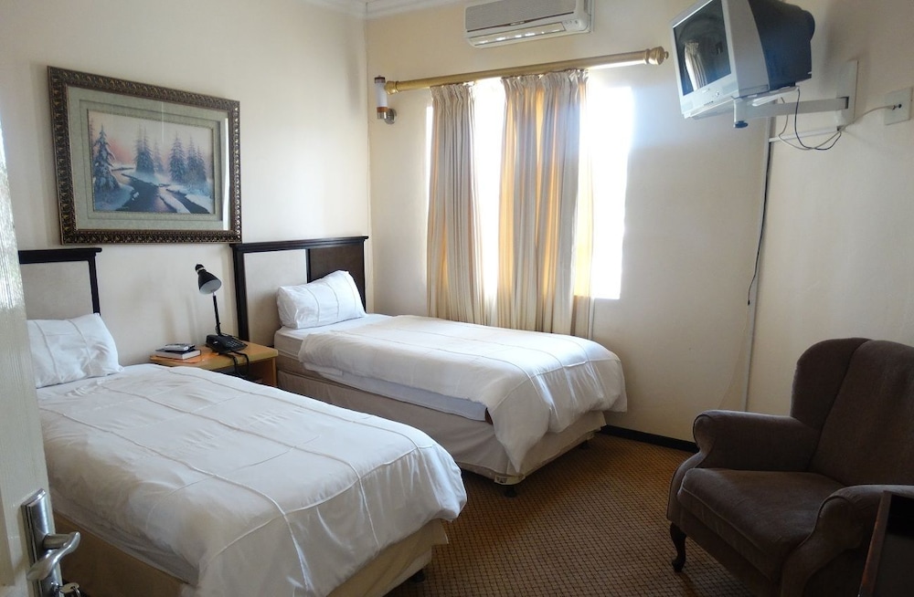En-suite Twin Room photo 3