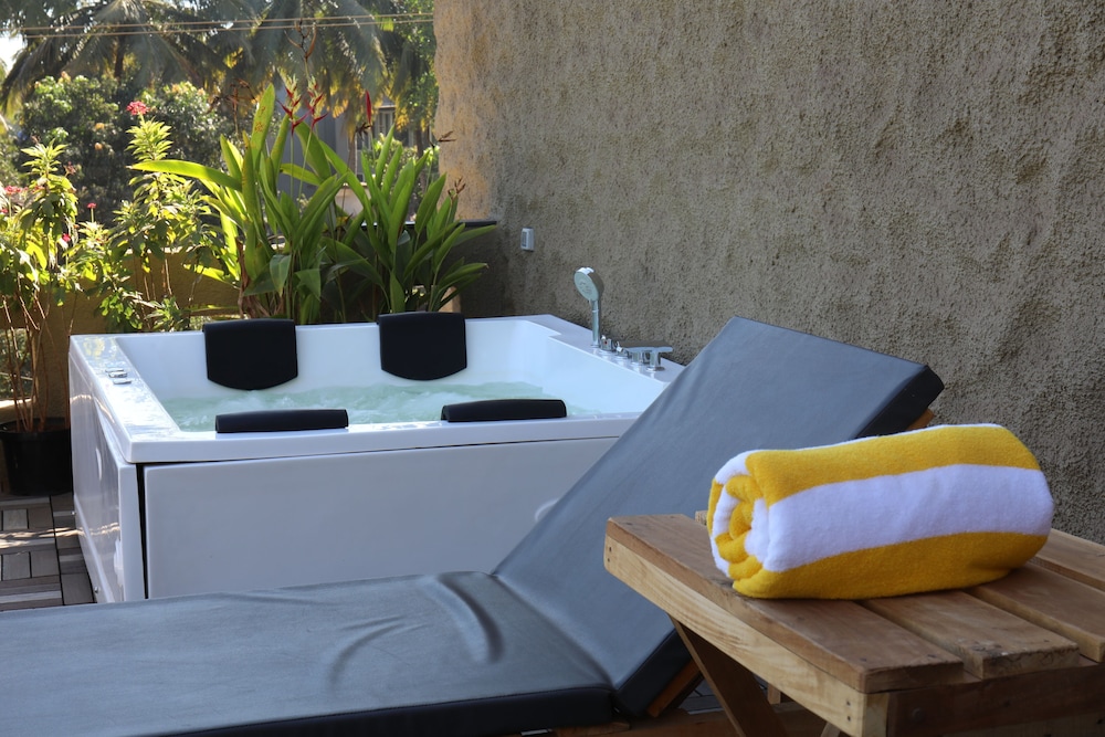 3102 Suite With Jacuzzi & Deck(Sleeps 4) - Photo 4